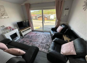 Beautiful Chalet in Clarach Bay Holiday Village